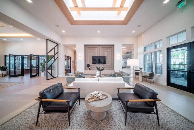 Building Photo - 3020 Base Blvd