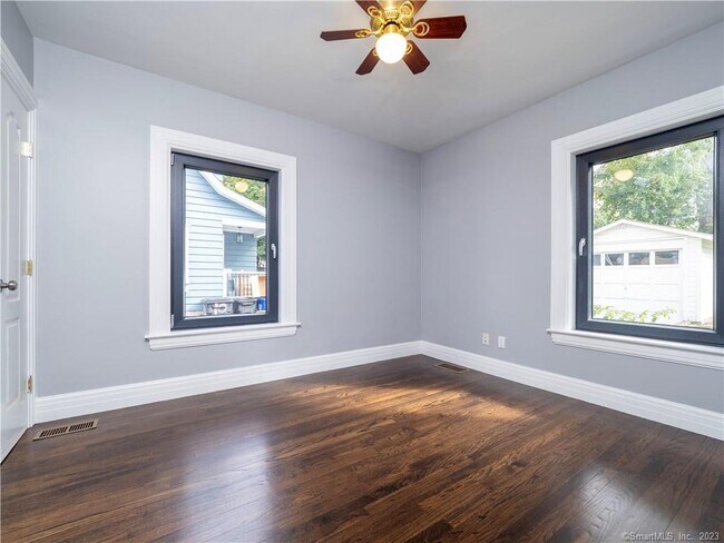 Building Photo - 8 Maplewood Terrace