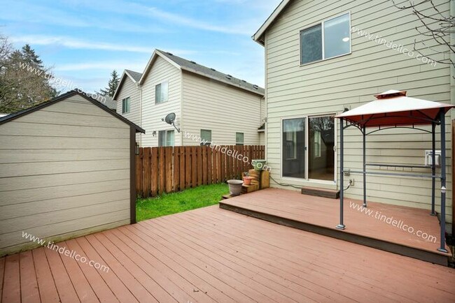 Building Photo - Spacious 3BR, 2.5BA Townhome Just Minutes ...