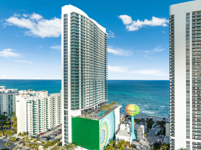 Building Photo - 4111 S Ocean Dr