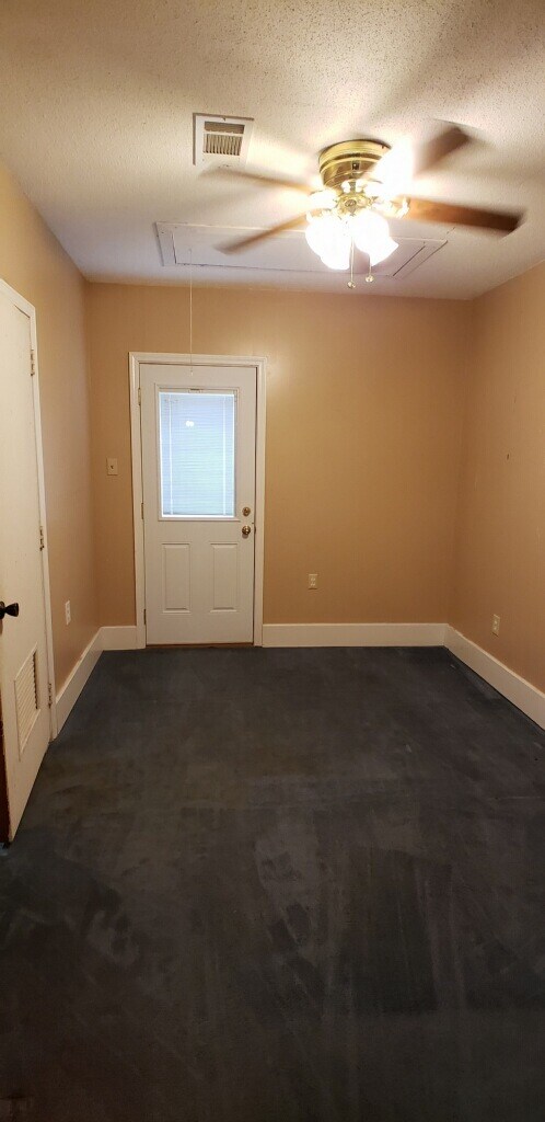 Building Photo - 7903 Brentwood