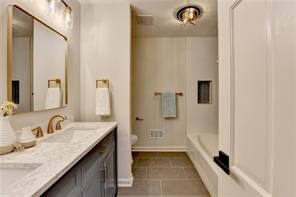 Building Photo - 1450 Cedarhurst Dr