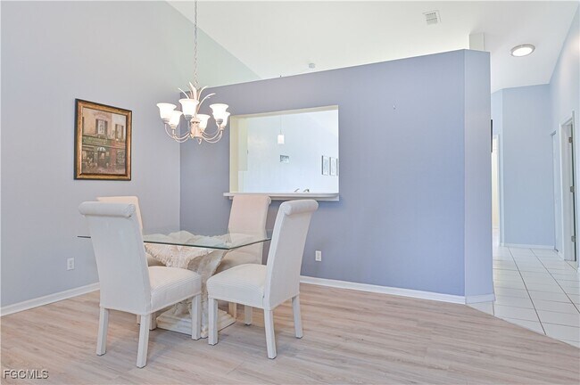 Building Photo - 14521 Daffodil Dr