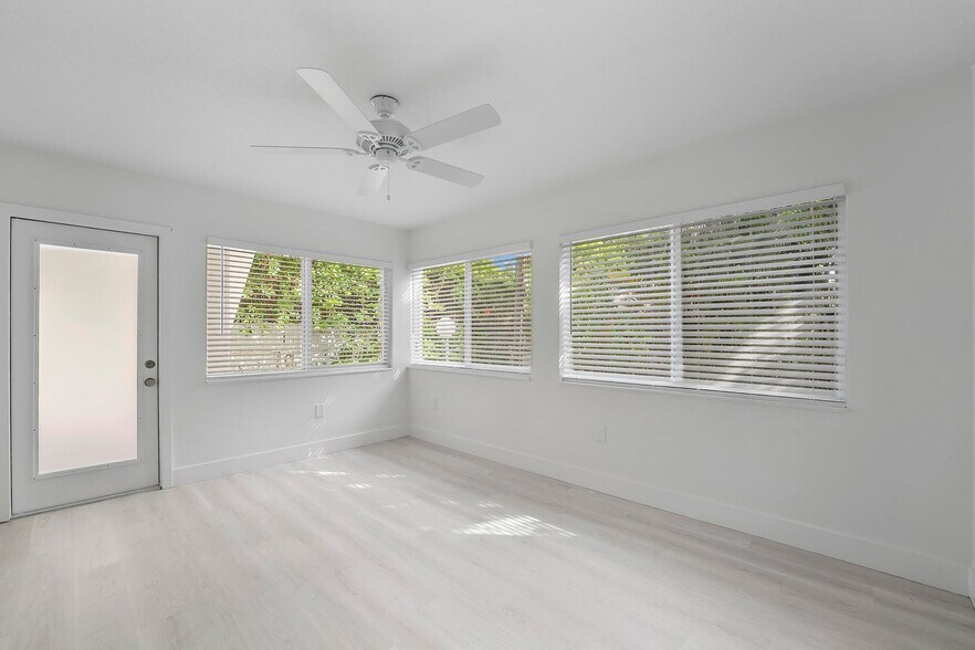 Building Photo - 1279 Beach Rd