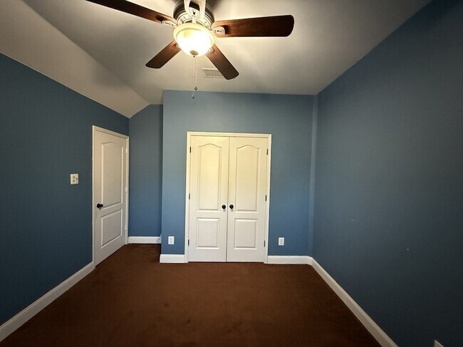 Building Photo - 117 Hanover St