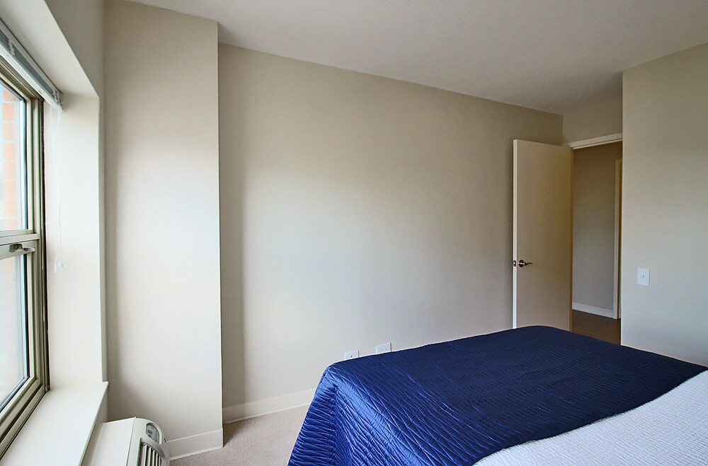 Building Photo - 38 W Chestnut St