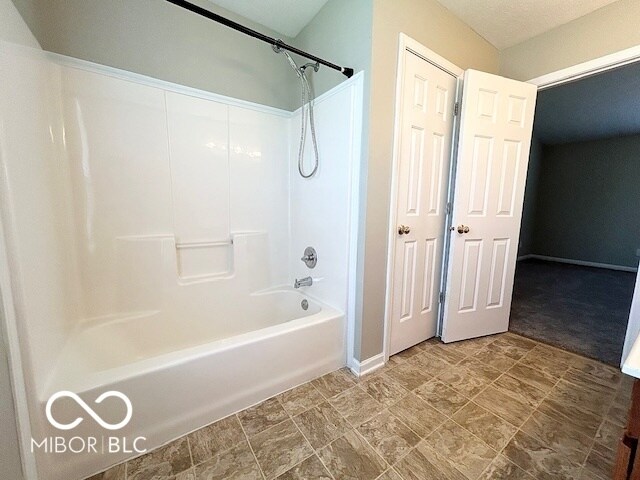 Building Photo - 6647 Crestwell Ln