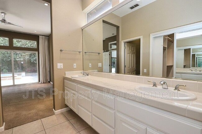 Building Photo - 4107 Ironwood Dr