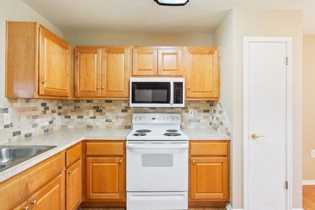 Building Photo - 121 Plover Pass