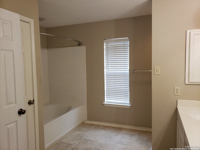 Building Photo - 2859 Redland Trail