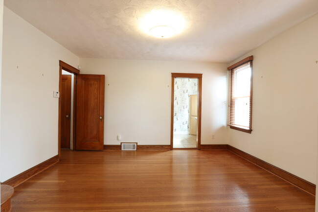 Building Photo - Welcome Home!