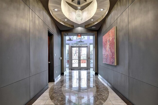 Building Photo - 360 Nueces St