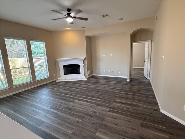 Building Photo - 22035 Emerald Run Ln