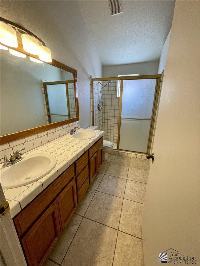 Building Photo - 10236 S Del Rico