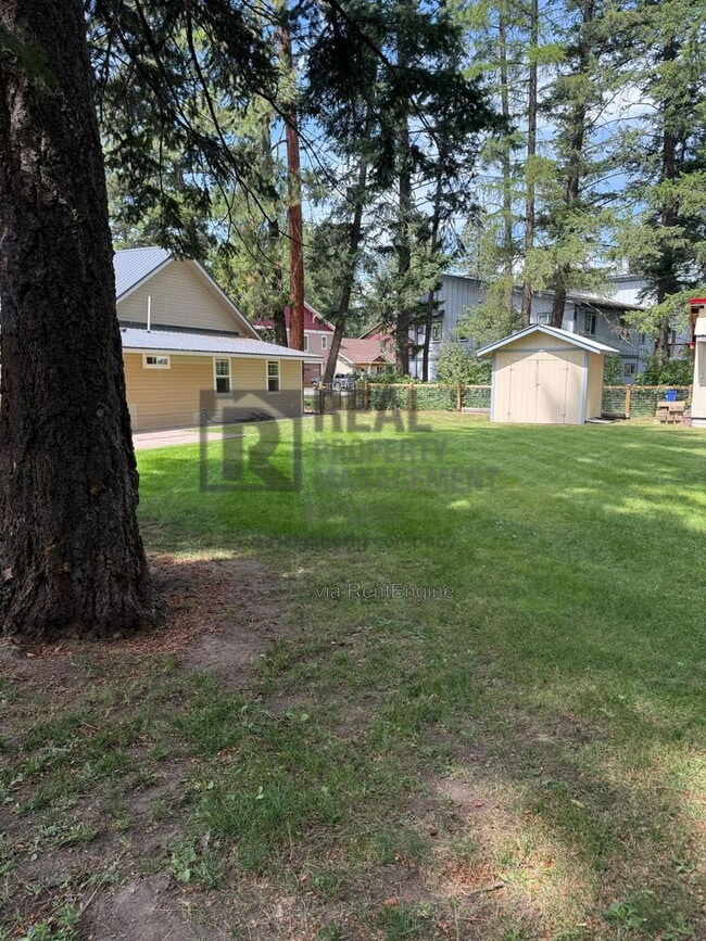 Building Photo - 1533 3rd Ave W