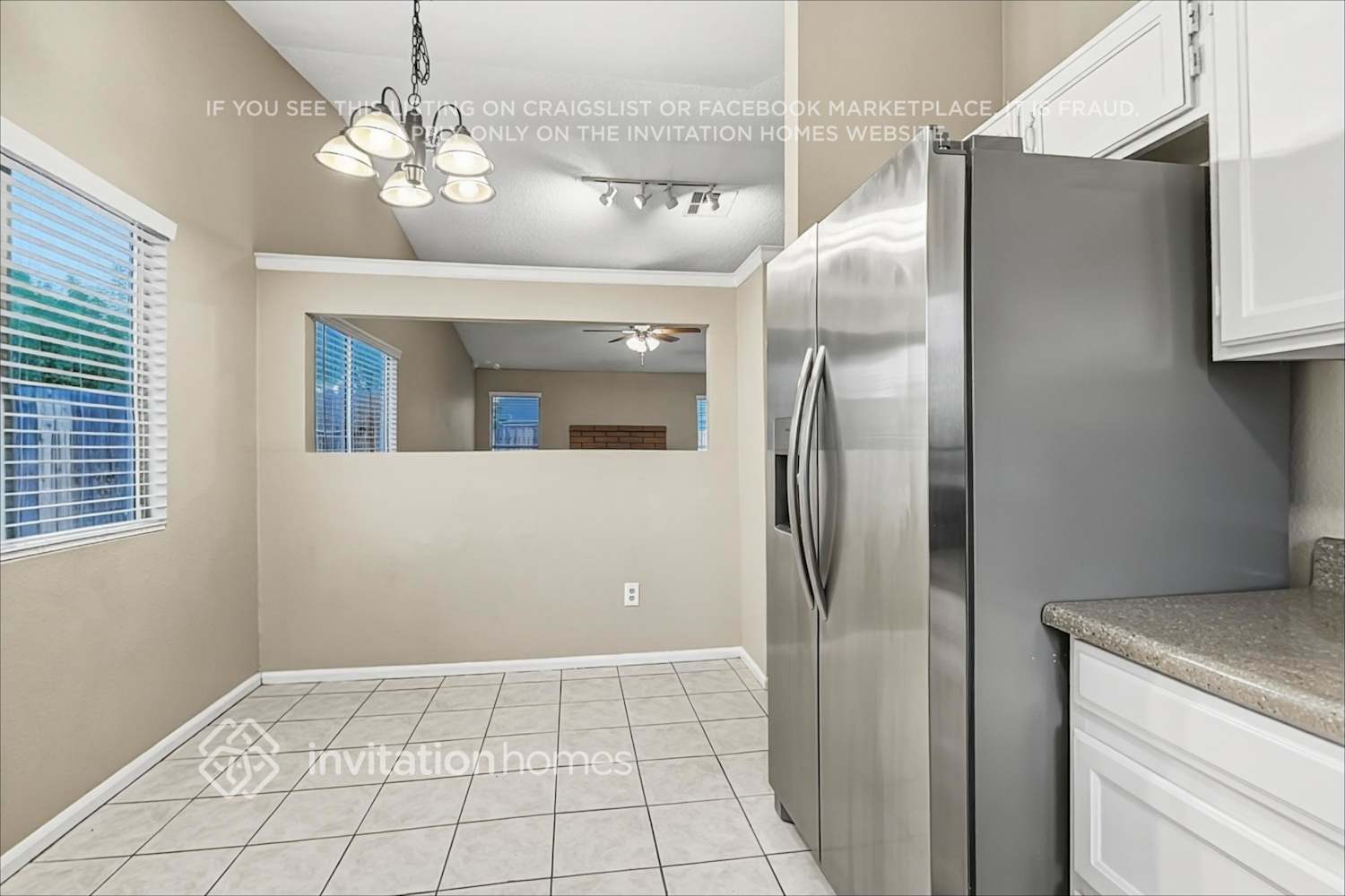 Building Photo - 1615 W Curry Dr