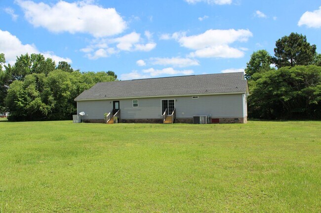 Building Photo - 110 Fisher Dr