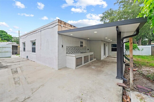 Building Photo - 1835 NW 85th St