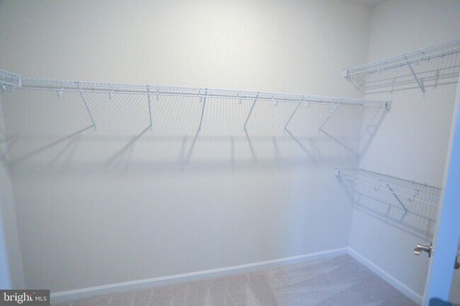 Building Photo - 45132 Kincora Dr