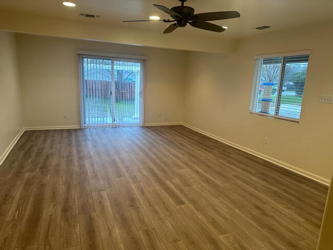 Building Photo - Newly Remodeled 3-Bedroom Home in Citrus H...