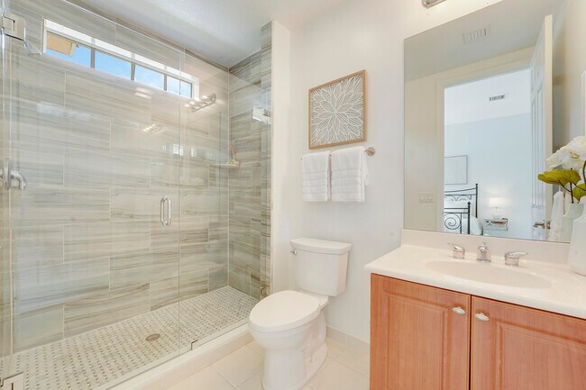 Building Photo - 2568 Gardens Pkwy
