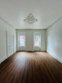 Building Photo - 82 Main St