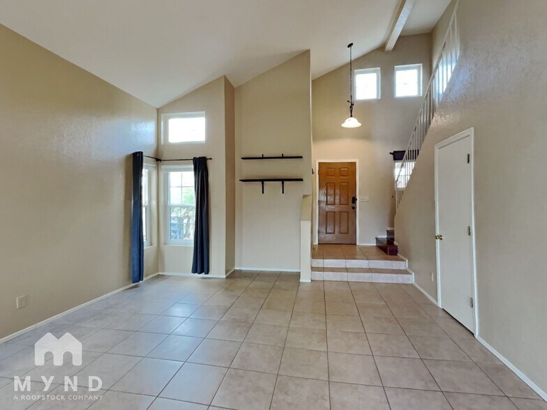 Building Photo - 3233 W Avior Dr