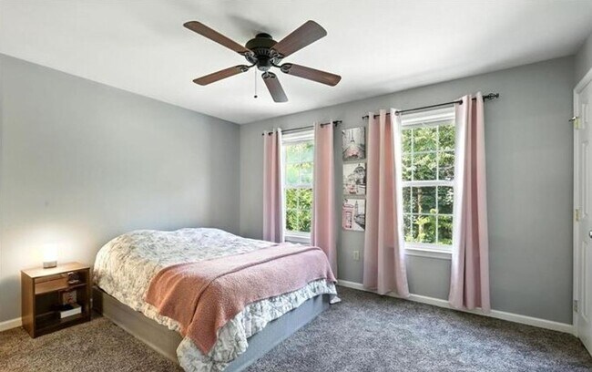 Building Photo - Modern 2 Bedroom, 1.5 Bath Townhome in New Cumberland, PA!