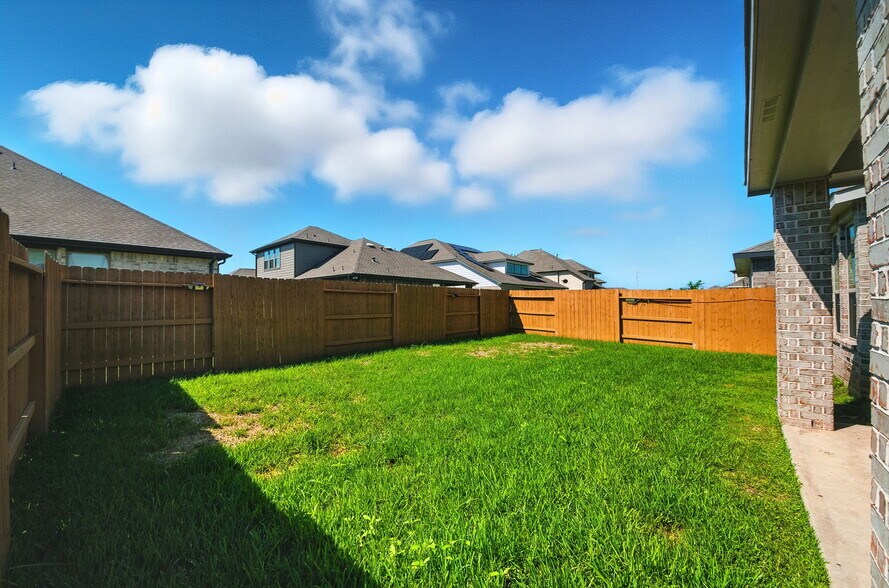 Building Photo - 13101 Cobalt Cove Ct