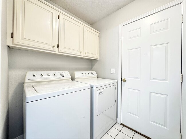 Building Photo - 1837 Pointer Ln