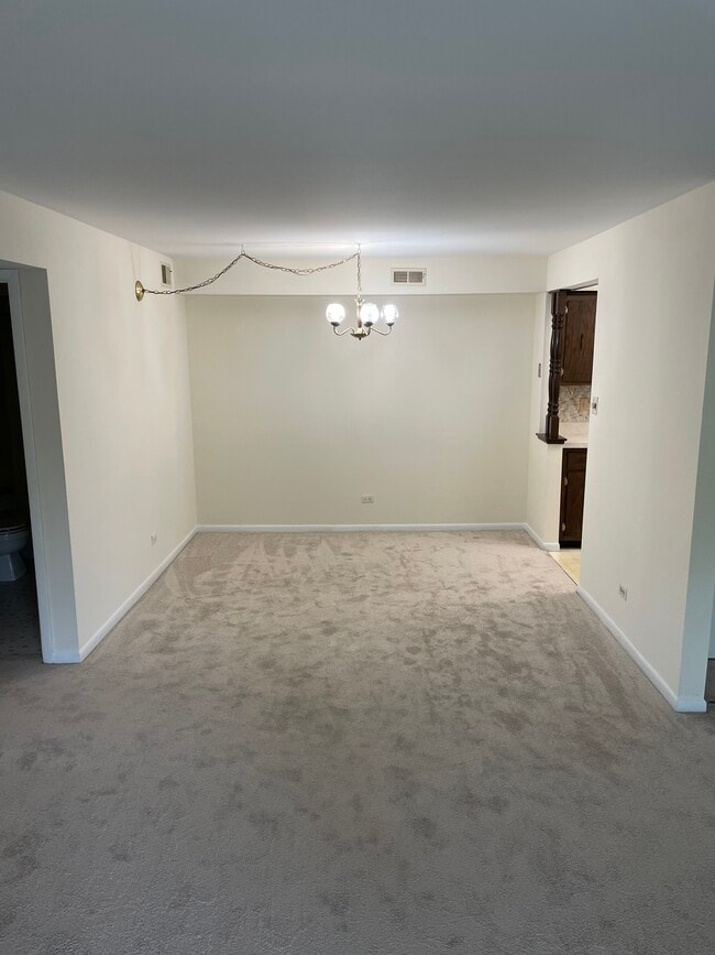 Building Photo - 7449 Sycamore Ct