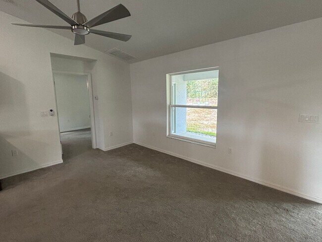 Building Photo - Great 4/2 in Citrus Springs