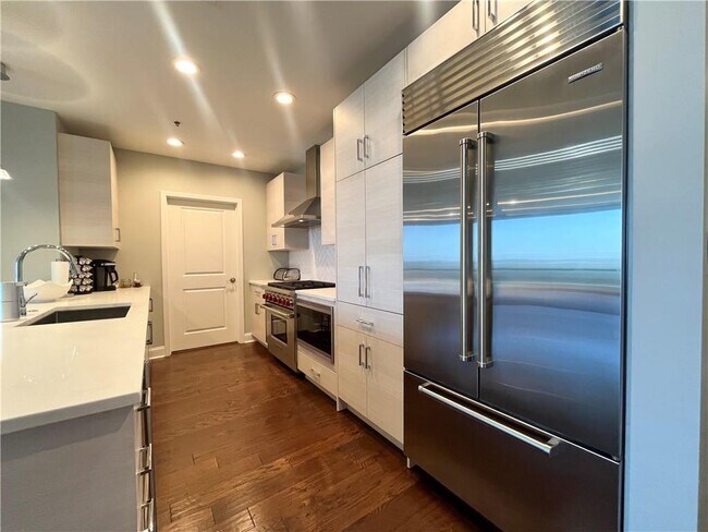 Building Photo - 270 17th St NW