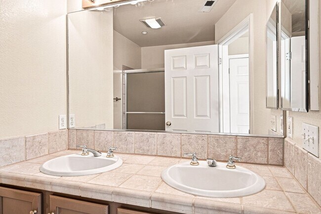 Building Photo - 151 Pacchetti Way