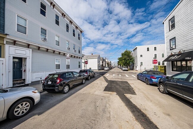 Building Photo - 167 O St
