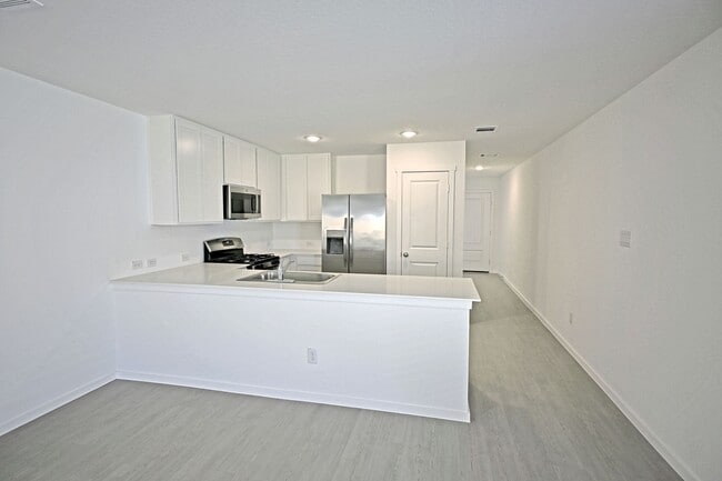 Building Photo - 2429 Legends Crk