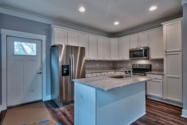 Building Photo - 135 N Sand Palm Rd