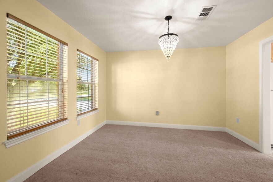 Building Photo - 3212 Glastonbury Dr