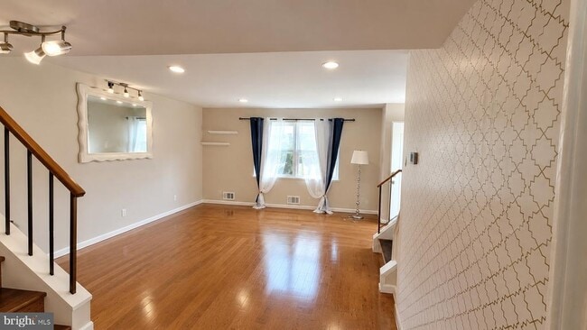 Building Photo - 4236 Slater Ave