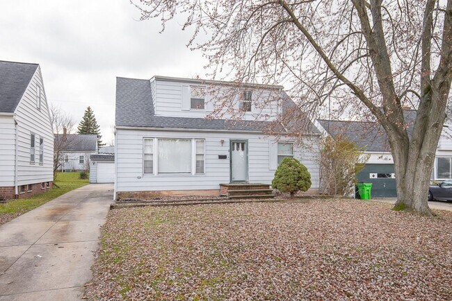 Building Photo - 3 Bed/1 Bath Single Family Home!