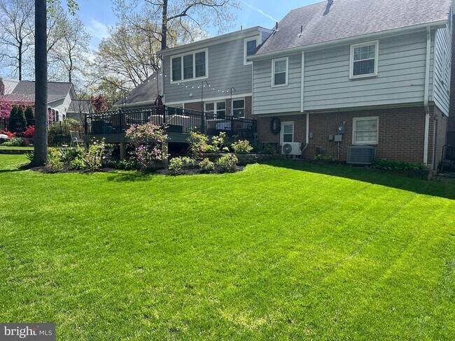 Building Photo - 519 Woodland Ct NW