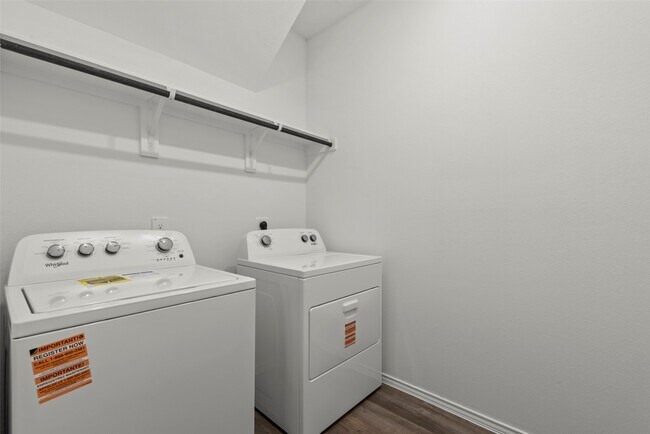 Building Photo - 6023 Ginevra Summers Dr
