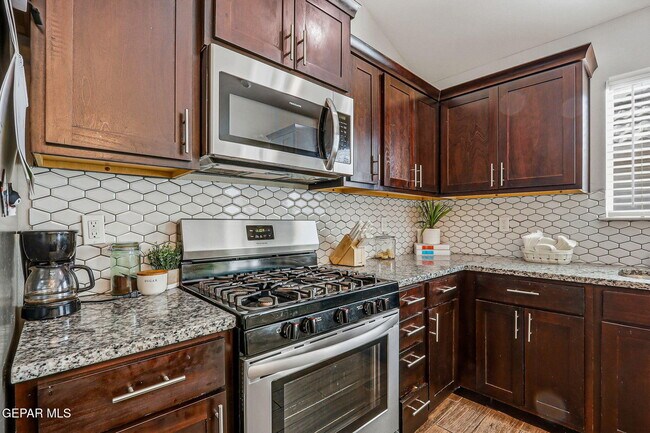 Building Photo - 261 Penbridge Pl