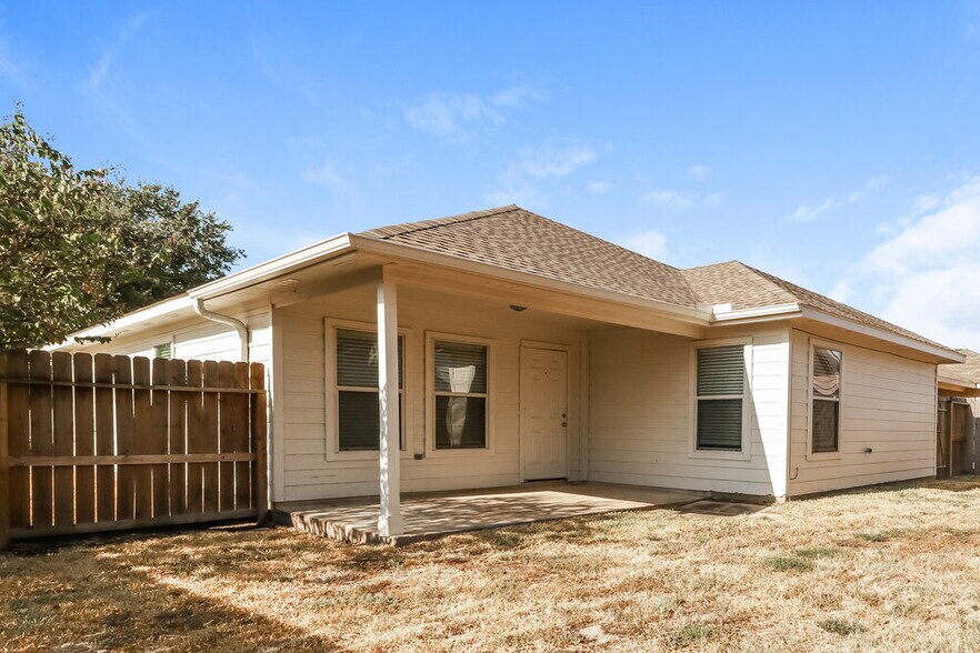 Building Photo - 11002 Northam Dr