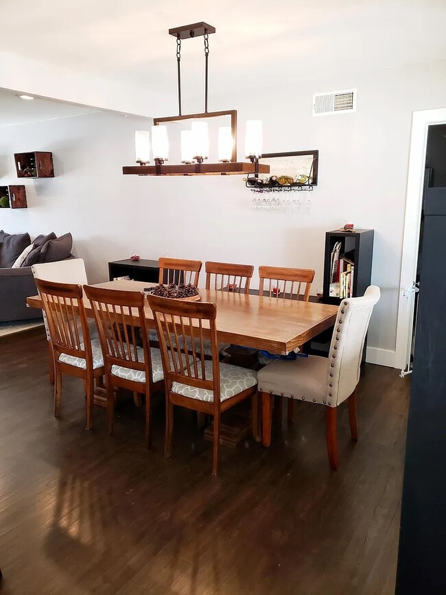 Spacious Dining Area - 836 Scranton St