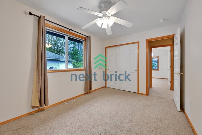 Building Photo - Spacious 4-Bedroom Retreat in Bothell with 2.5 Baths and 2454 Sq Ft of Comfort!