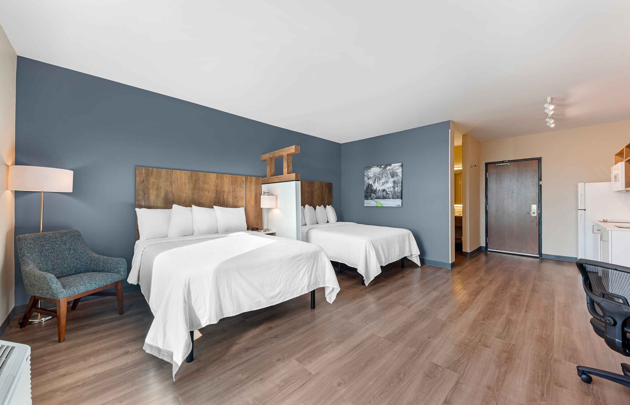 Building Photo - Furnished Studio-Temple