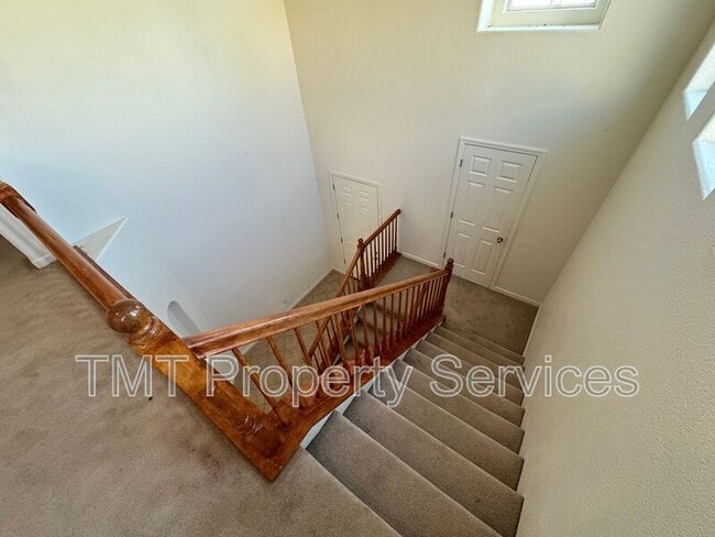 Building Photo - 3066 Staysail St