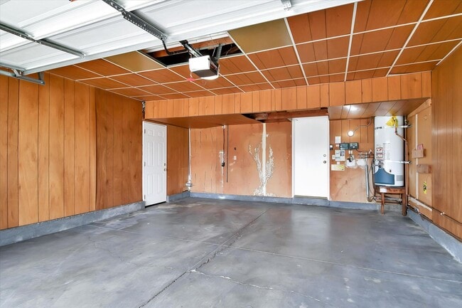 Building Photo - 754 Yale Ln