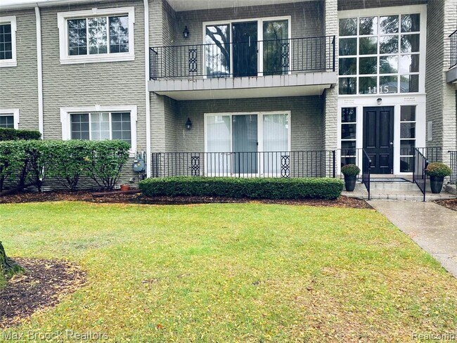 Building Photo - 1115 N Old Woodward Ave